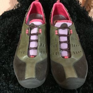 Women’s walking shoes.
